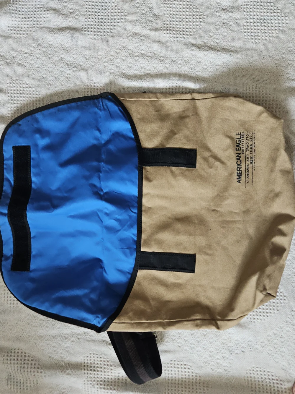 NWT AMERICAN EAGLE TAN CANVAS MESSENGER BAG SCHOOL SUPPLIES BACKPACK